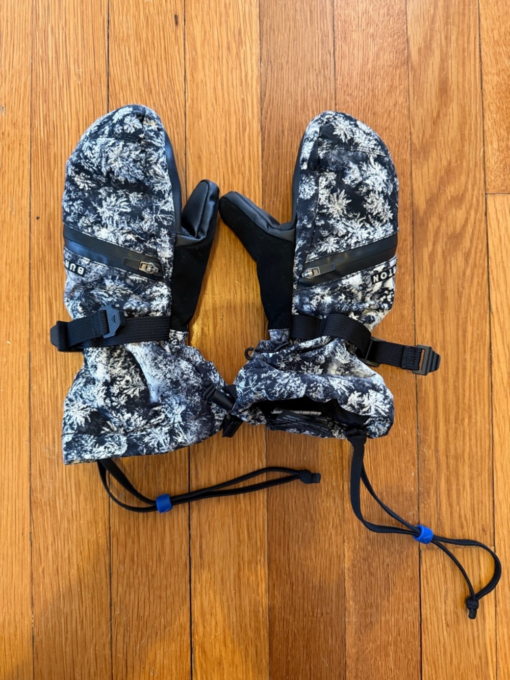 Burton Kids Black & White Snow Mittens